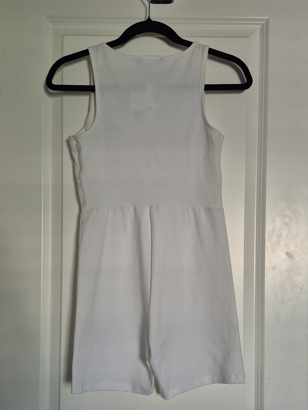 Forever 21 White V-Neck Sleeveless Romper Playsuit - Picture 2 of 2